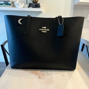 PRISTINE Coach Leather Tote Purse | Black with lipstick red interior